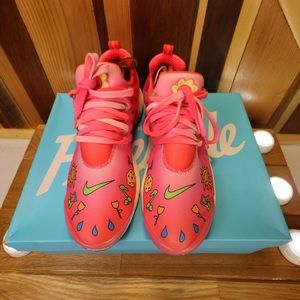 Nike DOERNBECHER Freestyle air presto Running Shoes Sz 9 Kelly Young Design